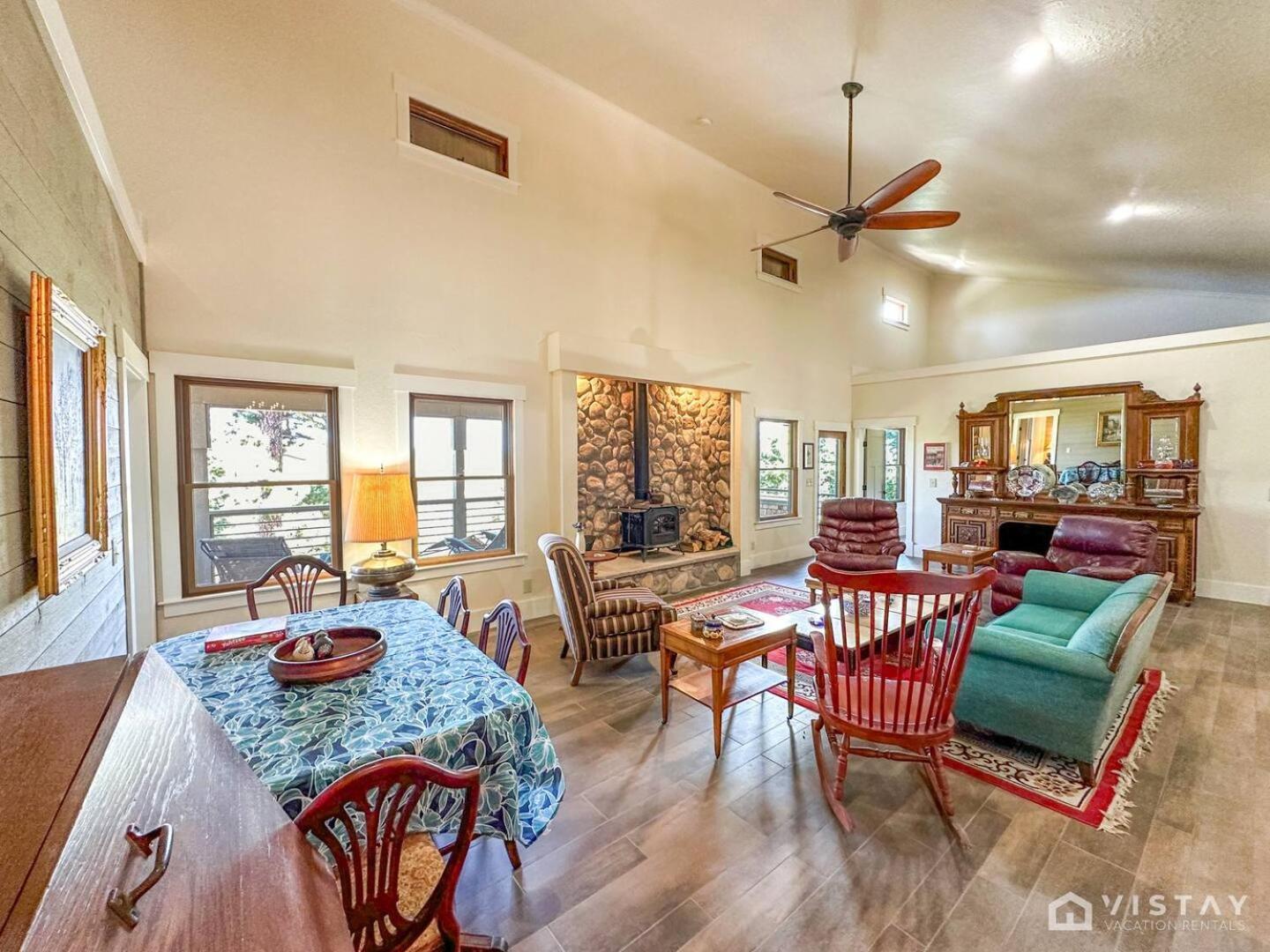 הוילה Duck Creek Village Summit Pines Hideaway - Amazing Mountain Views! מראה חיצוני תמונה